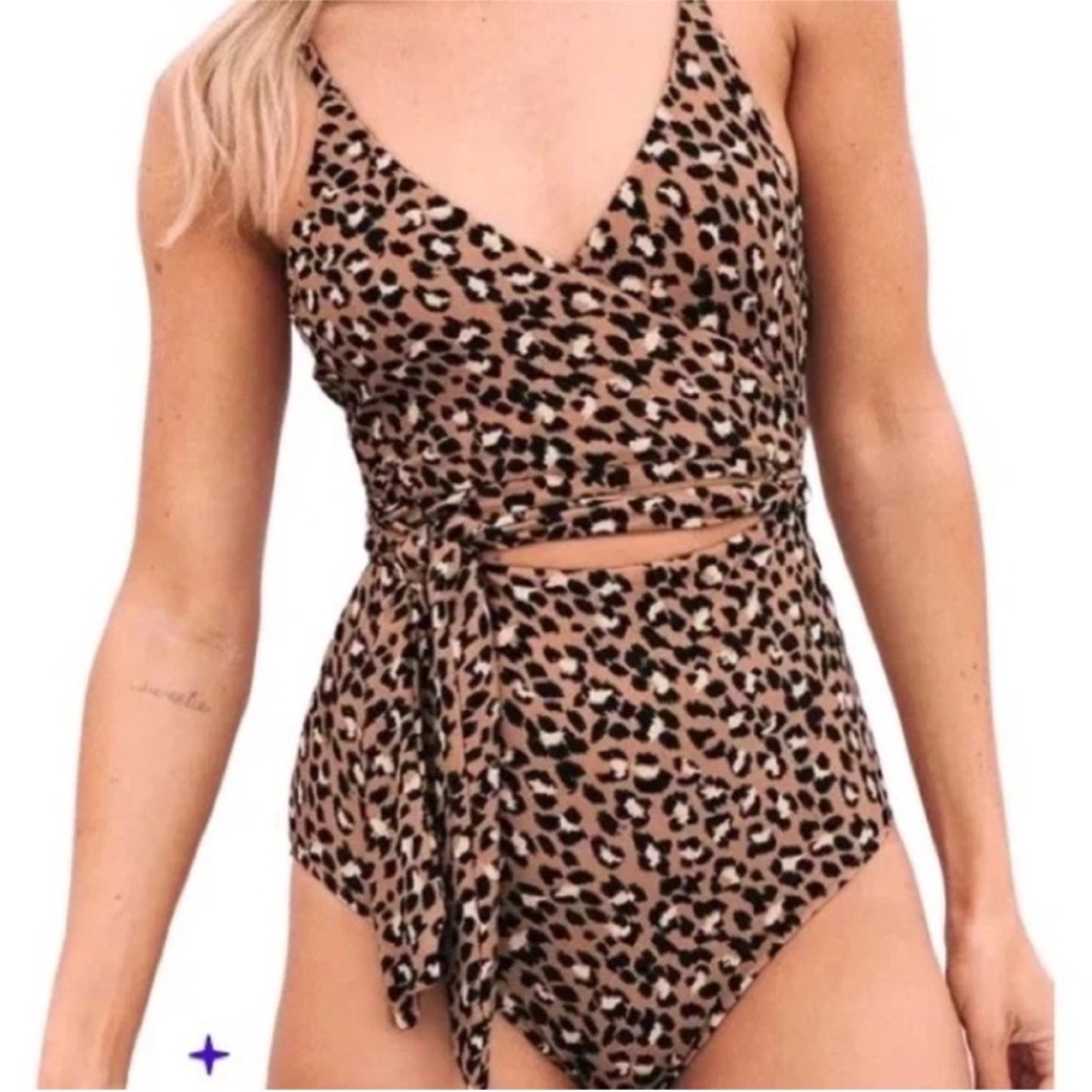 Aerie wrap around leopard one piece - Picture 3 of 9